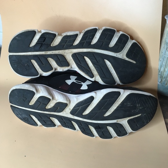 under armour running shoes - Picture 4 of 8
